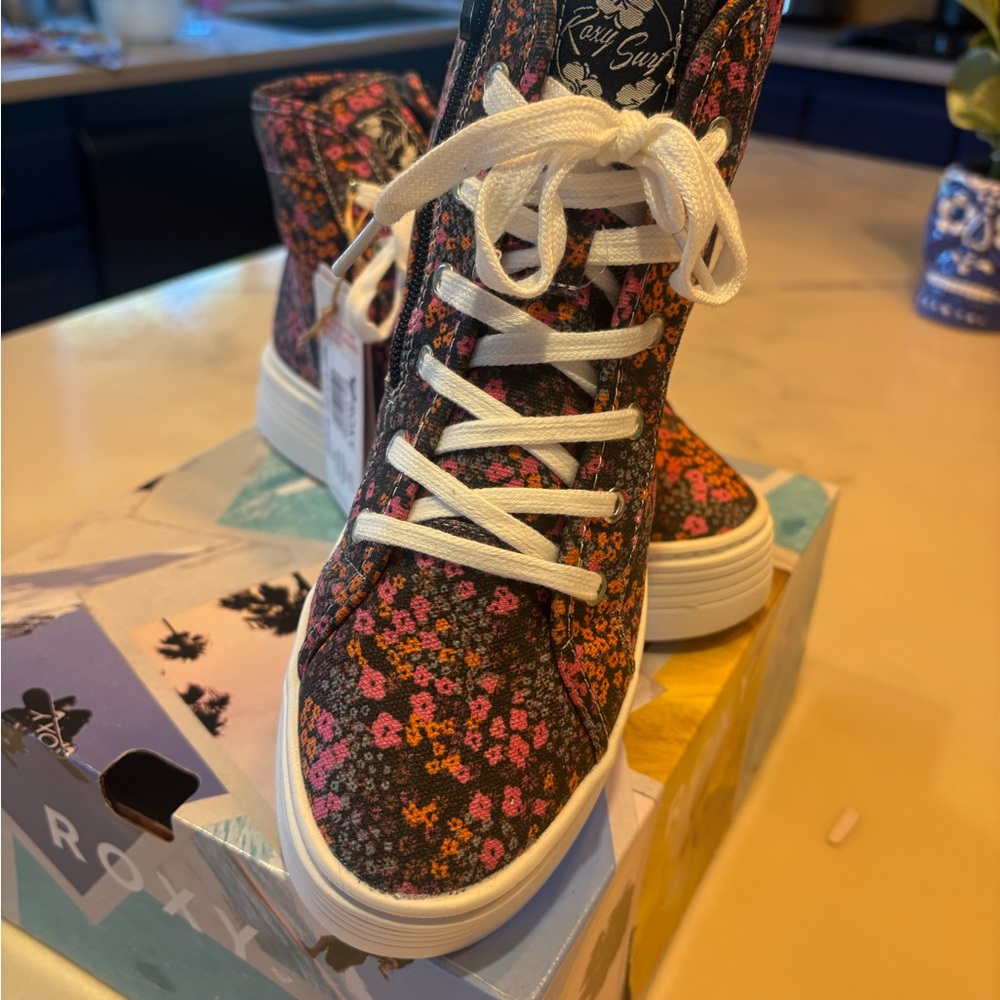 Roxy Floral High-Top Sneakers